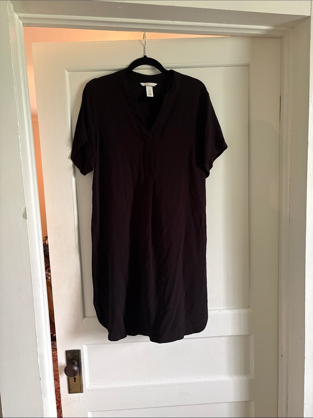Women's Short Sleeve Black V-Neck Dress